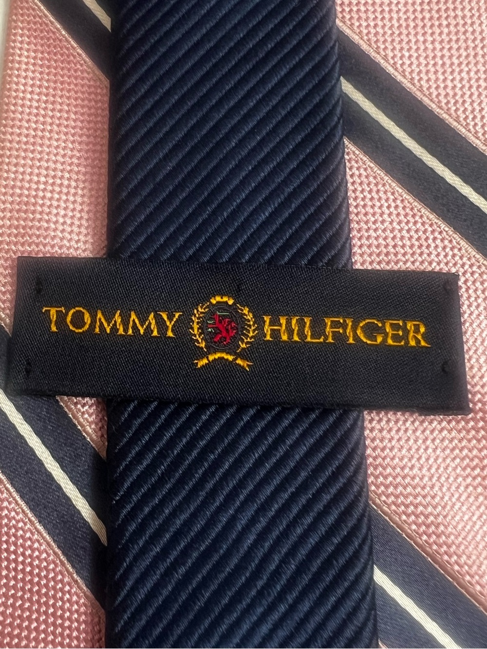 Tommy Hilfiger Mens 100% Silk Designer Tie Pink Blue Striped Preppy Necktie Y2K - Picture 3 of 9